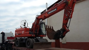 Excavator Doosan DX190W-3. - imagine 3