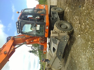 Excavator Doosan DX190W-3. - imagine 8