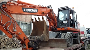 Excavator Doosan DX190W-3. - imagine 5