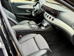 Mercedes-Benz E300 4MATIC   Plug-In Hybrid   Benzina   320 CP   2021   9GTRONIC - imagine 5