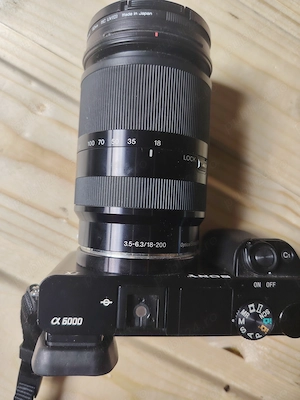 Sony a6000+obiectiv 18-200