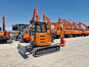 Excavator mini ZX48 Nou si SH oferte pe baza de vizionare