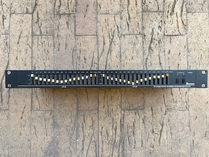 equalizer Ibanez GE215