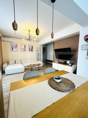 Penthouse de vanzare, 92 mp, zona Tractorul - Coresi  - imagine 2