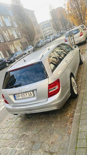 Mercedes Benz c200 - imagine 4