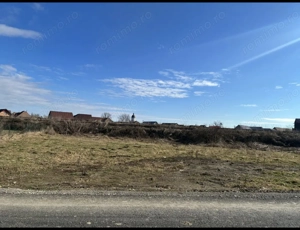 Teren Intravilan 1000mp cartier Linistit Drum asfaltat utilitati la Poarta - imagine 4