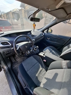 Renault Scenic  - imagine 5