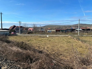 Teren Intravilan 1000mp cartier Linistit Drum asfaltat utilitati la Poarta - imagine 6