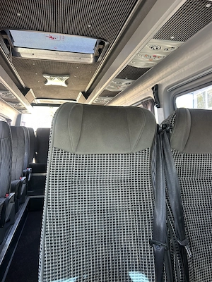 Vand microbuz Mercedes-Benz 20+1 locuri - imagine 3