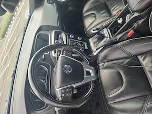 Vând volvo v40 d3 r design 