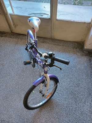 Bicicleta de vânzare. 