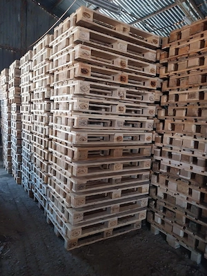 vând paleți euro și non euro, tel 