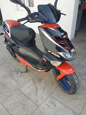 scuter aprilia 