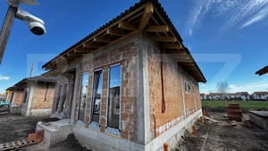 Casă pe un singur nivel, 4 camere, 96 mp, finisată la cheie, zona Orizont - imagine 2