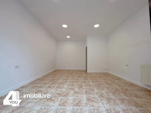 Spatiu de inchiriat 25 mp cu vitrina str.Lucian Blaga -265 euro - imagine 2