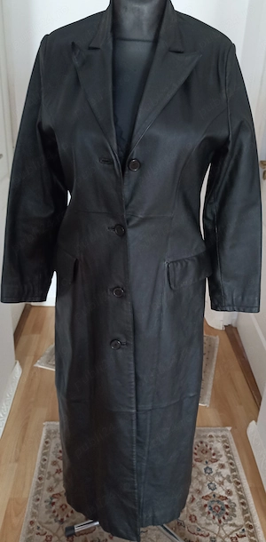 Trench lung piele naturala, M, 650 lei 