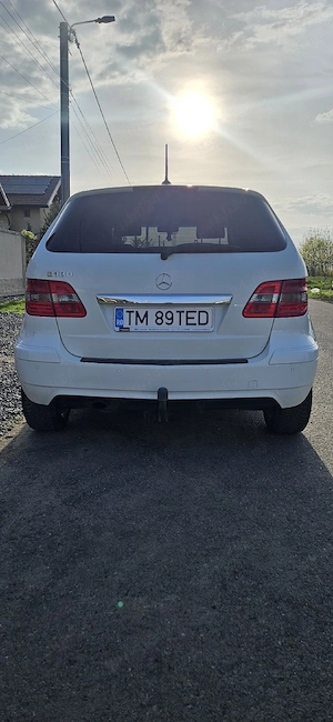  Mercedes-Benz B180 - imagine 2