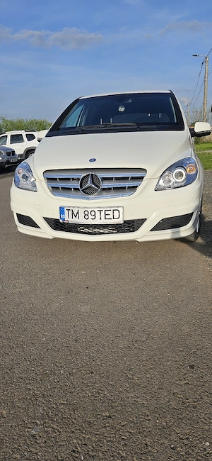  Mercedes-Benz B180 - imagine 4