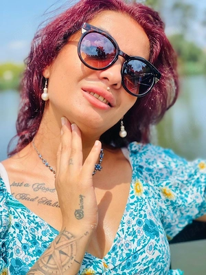 Buna dragii mei sunt Ely si am revenit in oras - imagine 1