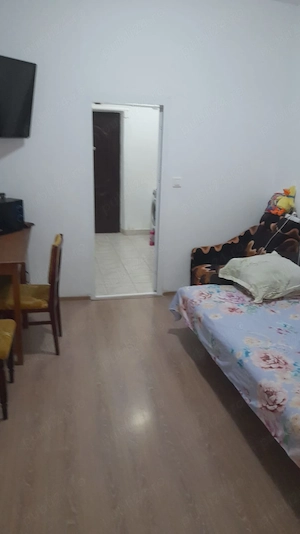 Inchiriez garsoniera - imagine 3