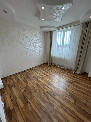 De inchiriat apartament cu 2 camere, etajul 3, situation ultracentral, 280 euro luna