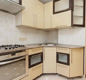 De inchiriat apartament cu o camera in Piata 700