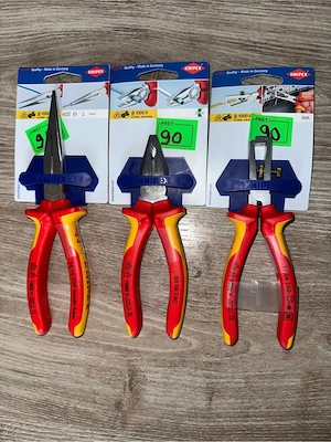 clesti diverse modele la super pret 