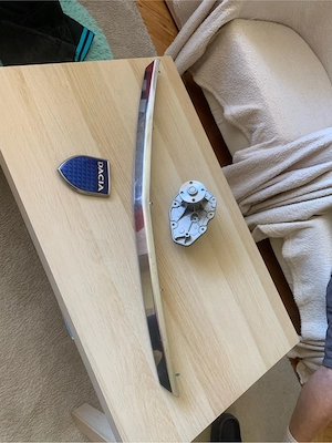 Ornamente grilă față Logan 1și capac pompă Dacia 1300 - imagine 3