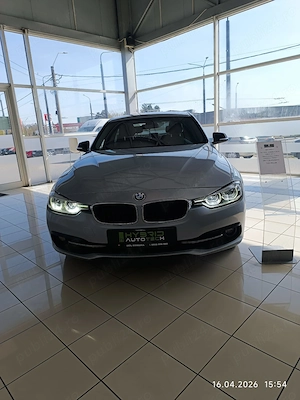 Bmw 330 E benzina plug-in hibrid - imagine 6