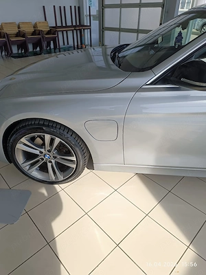 Bmw 330 E benzina plug-in hibrid - imagine 7