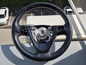 Volan Toyota  Avensis T27