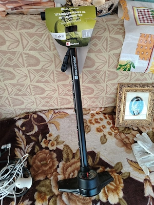 Pompa cu manometru noua 