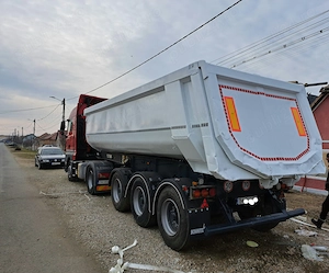 Semiremorca basculabila carnehl