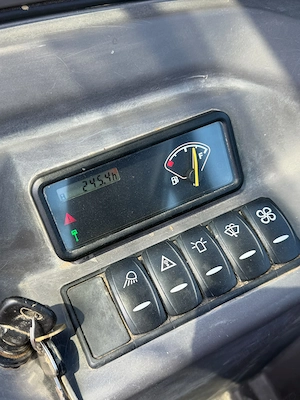 Vand miniexcavator VOLVO EXR252D cu accesorii si remorca transport - imagine 5