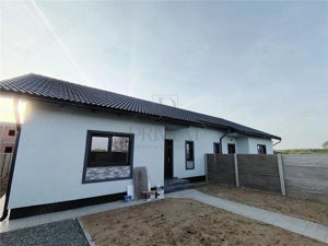 Duplex pe parter - Zona lini #537;tit #259;  - Pod mansardabil