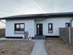 Duplex pe plan - la cheie - zona linistita