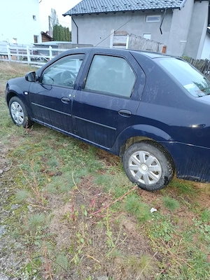 Se vinde Dacia Logan 1,2, telefon    - imagine 2