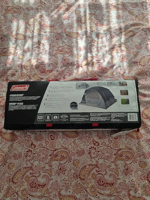 Set Camping Premium Coleman (NOU)   Cort Skydome 4 Persoane + 2 Saci de Dormit Kompact 25 F