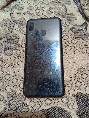 Vând telefon Samsung Galaxy a 20 e 