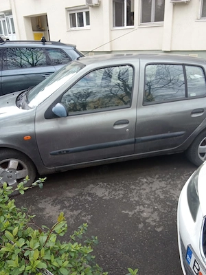 Renault Clio an fabricatie 2003, benzina 1,4 - imagine 4