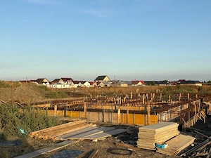 Caut muncitori calificați și necalificați în domeniul construcțiilor  - imagine 2