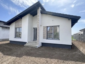 CASA NOUA I 4 CAMERE I 2 BAI I PE UN NIVEL I TEREN 423 MP I CU TOATE UTILITATILE