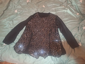 Bluză elegantă cu paiete   stare foarte bună
