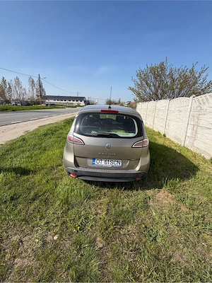 Renault scenic - imagine 5