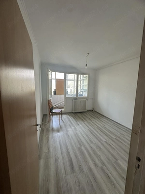 Vând apartament 3 camere , zona Giurgiului, Luica - imagine 2