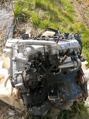 Vand bloc motor Kia Sorento 2.5 crdi 140cp/170cp cod motor D4CB - imagine 4