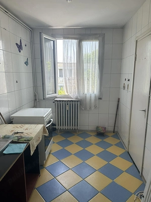 Vând apartament 3 camere , zona Giurgiului, Luica - imagine 6