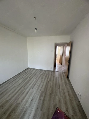 Vând apartament 3 camere , zona Giurgiului, Luica - imagine 8