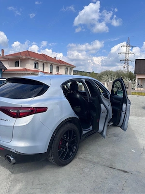 Alfa Romeo Stelvio Q4 210 CP - imagine 4