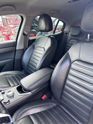 Alfa Romeo Stelvio Q4 210 CP - imagine 8